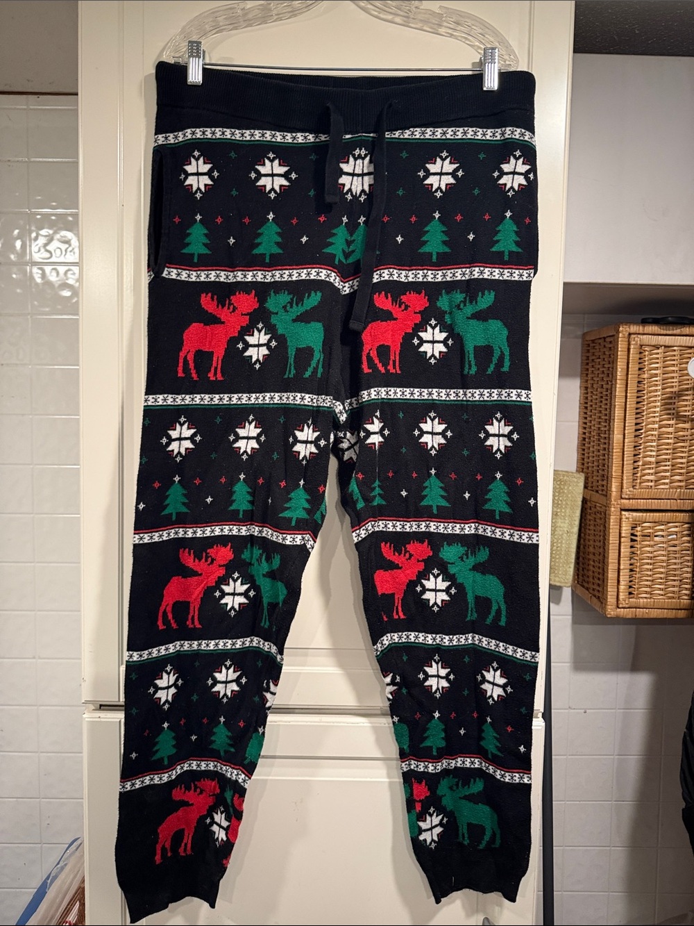 Dec 25th Holiday Moose Knit Lounge Pants - Black, Red & Green size XL 5:7